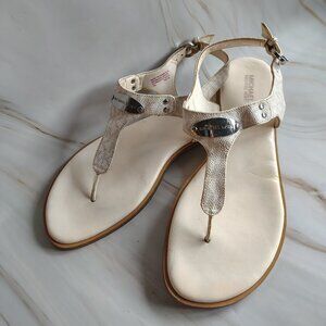 Women's Michael Kors MKPlate Flat thong sandals size 8